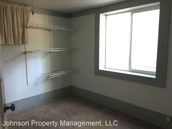 Building Photo - 4 br, 1.5 bath House - 2128 S. Post Street