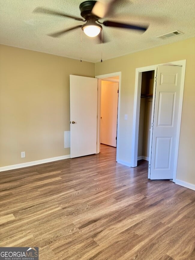 Building Photo - 114 Dogwood Cir