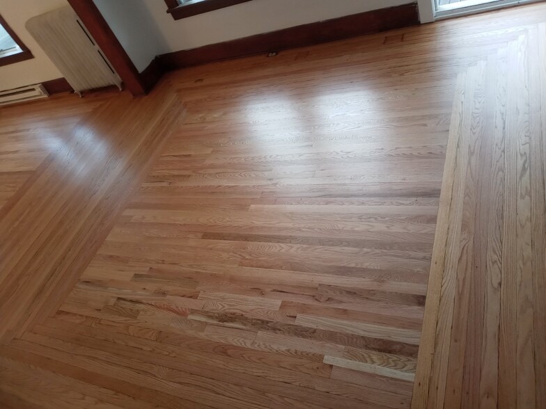 Building Photo - 1210 Erie St