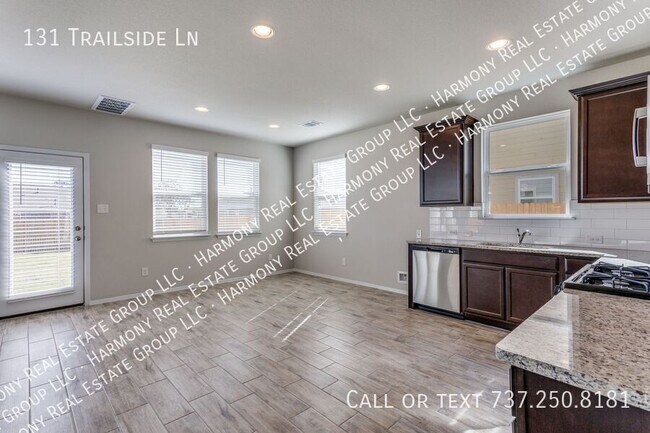 Building Photo - 131 Trailside Ln