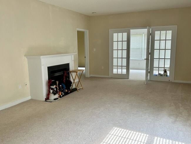 Building Photo - 4698 Twin Hickory Lake Dr, Glen Allen, VA 23059