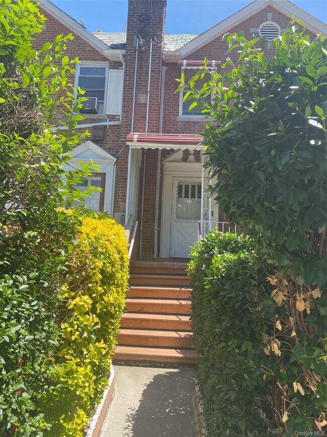 Building Photo - 4454 Matilda Ave