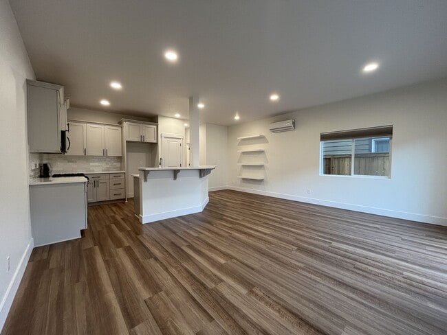 Building Photo - Modern 2022-Built 3-Bedroom Home with Open Layout, Entertainer’s Kitchen. Near Parks & Playgrounds