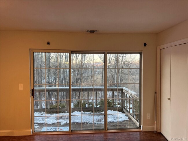 Building Photo - 11 The Rise