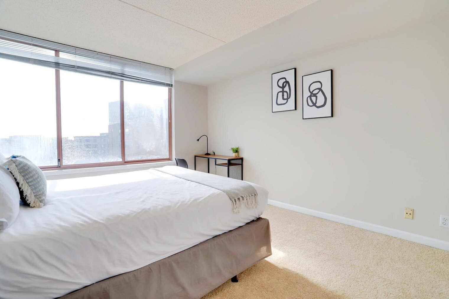 Building Photo - 401 12th St S