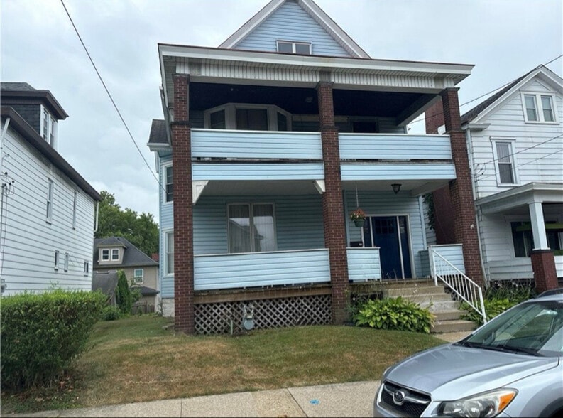 Primary Photo - 228 N 1st St