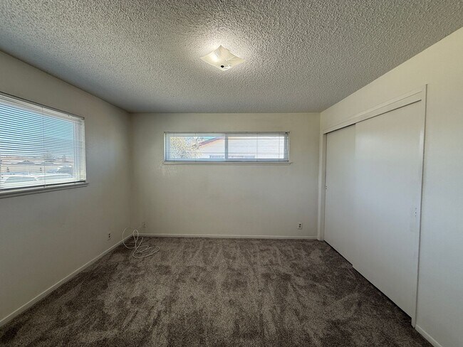 Building Photo - Orcutt Single Story Ranch Style Home Near Waller Park/Highway 135