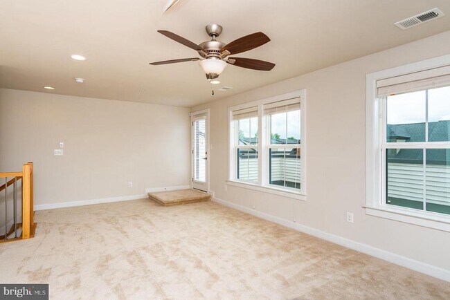 Building Photo - 43375 Whitehead Ter