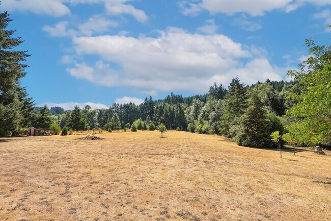 Building Photo - Monroe Four Bedroom on Acreage - Rare Find!