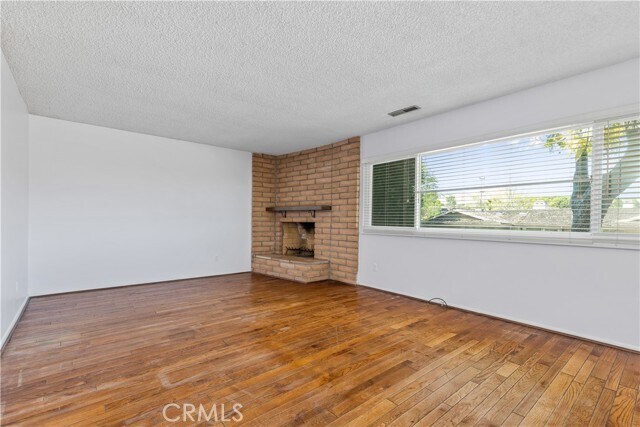 Building Photo - 668 Patricia Dr