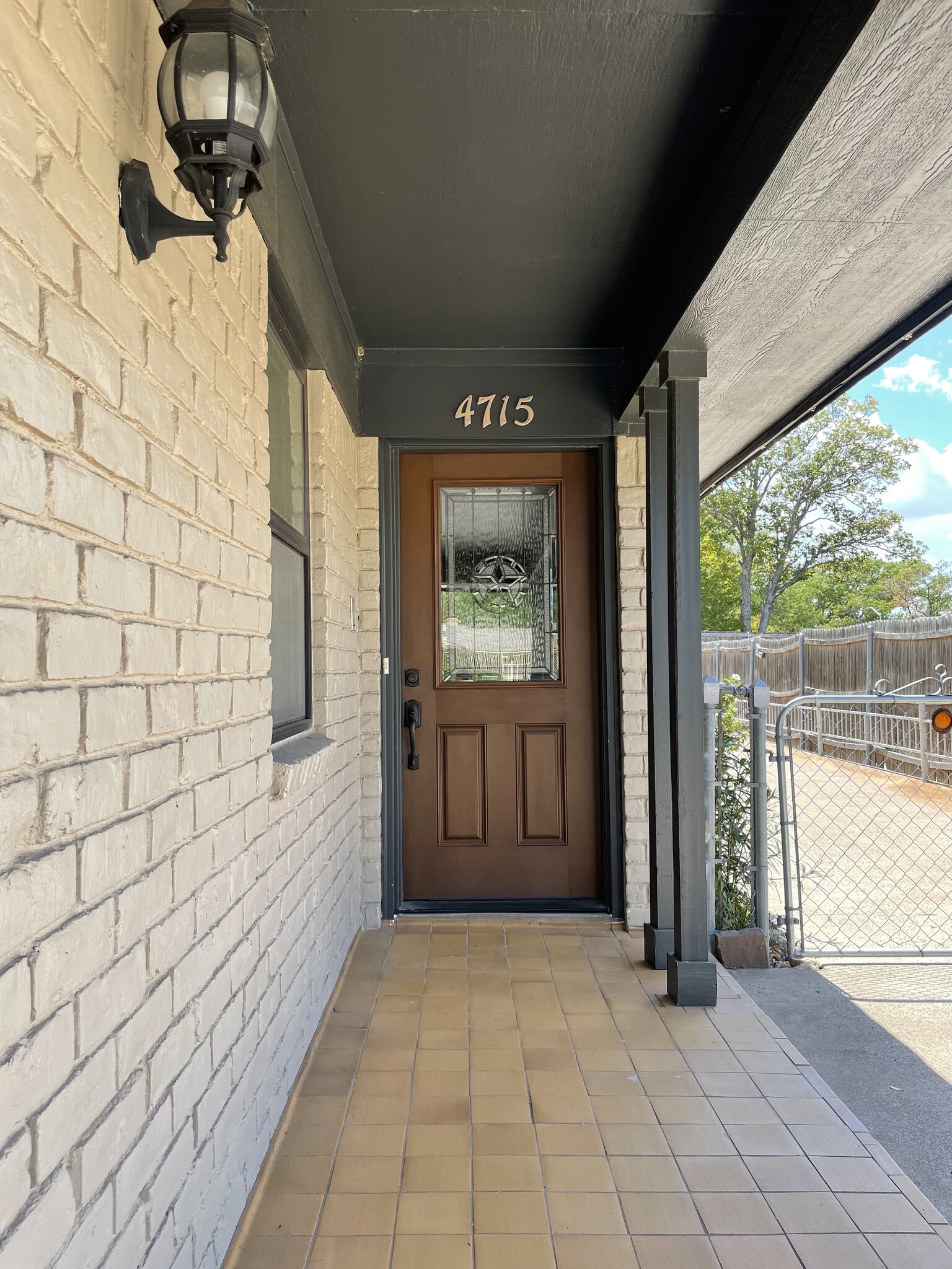 Entrance - 4715 Ranch View Rd