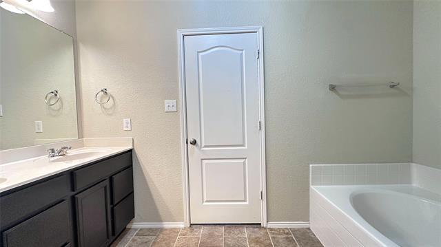 Building Photo - 2129 Brenham Dr