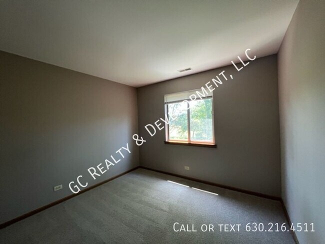 Building Photo - 737 Candleridge Ct