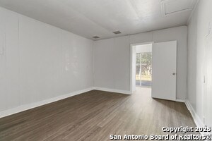 Building Photo - 425 W Aviation Blvd