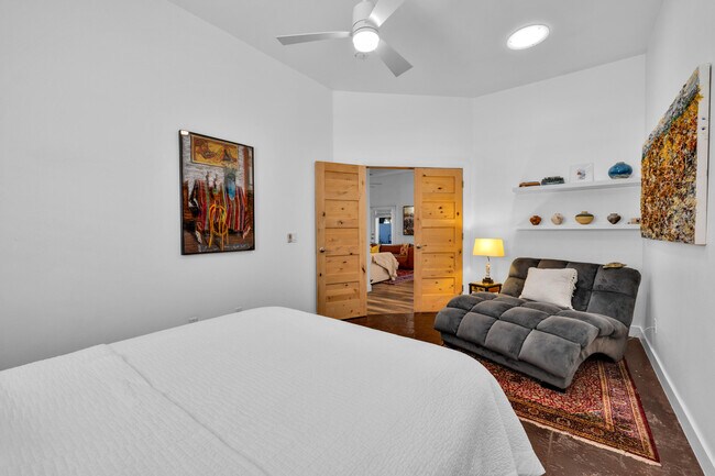 Building Photo - 53980 Avenida Mendoza
