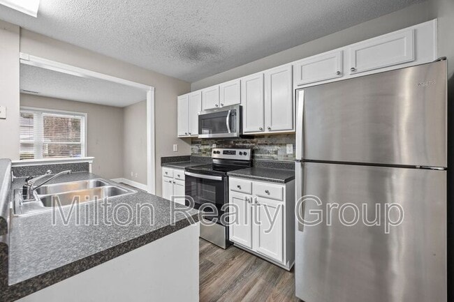 Building Photo - 107 Laura Ln