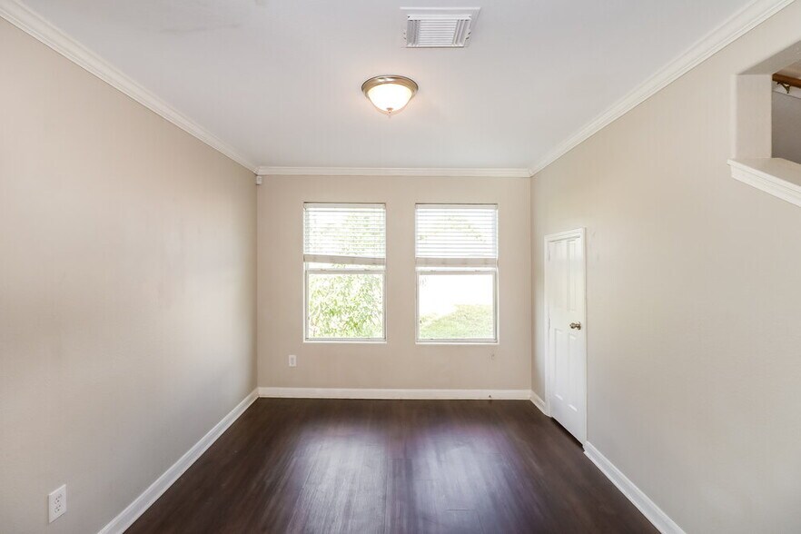 Building Photo - 7510 American Holly Ct