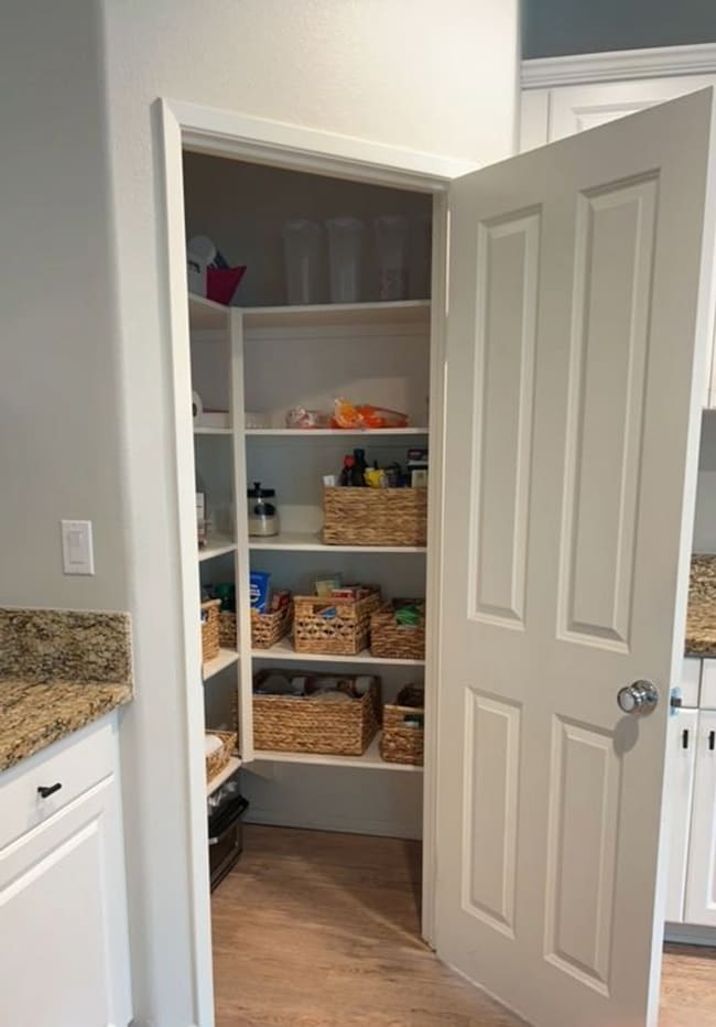 Building Photo - Beautiful 4 bedroom, 3 bath home nestled in the foothills of Fallbrook