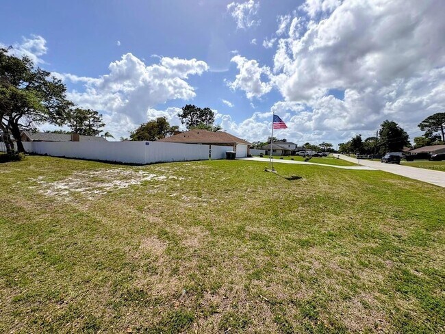 Building Photo - 3958 Carrick Bend Dr