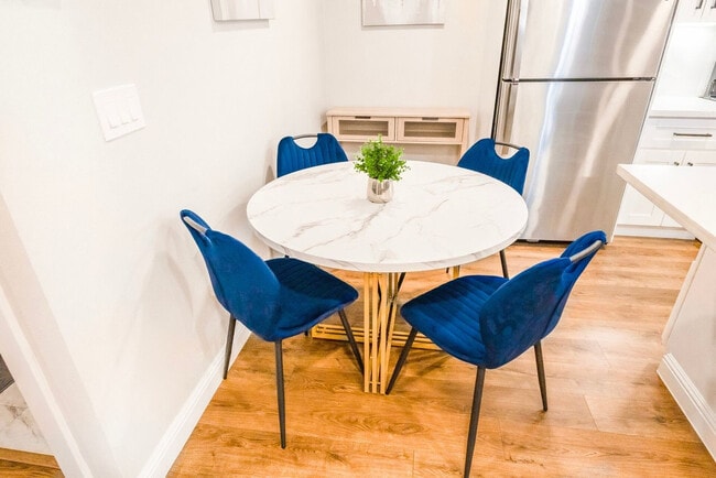 Building Photo - 1063-67 Gillespie Dr