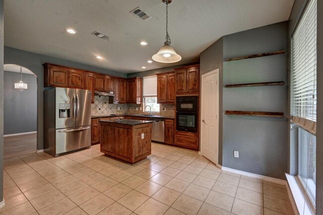 Building Photo - 5755 Skinner Way
