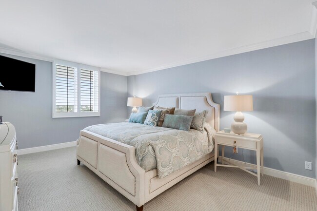 Building Photo - 375 S Beach Rd