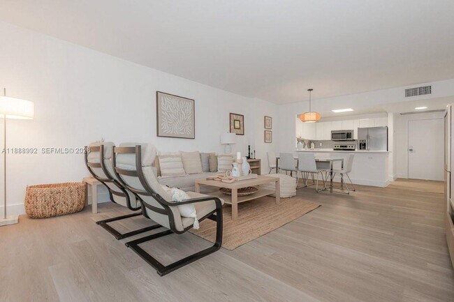 Building Photo - 2301 Collins Ave