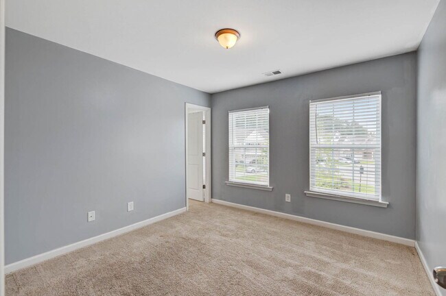 Building Photo - 9725 Black Willow Ln