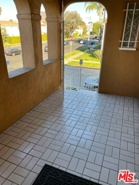 Building Photo - 8630 W Olympic Blvd