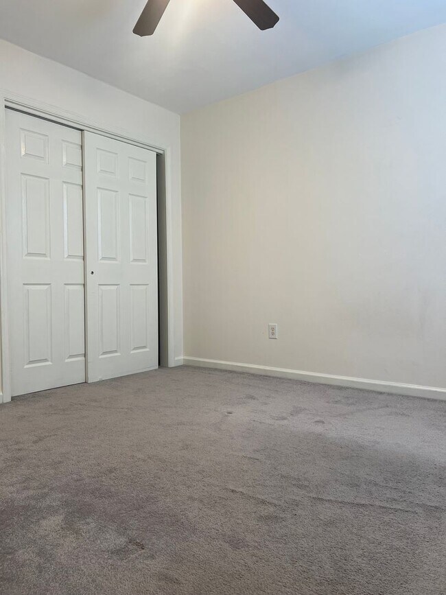 Building Photo - 248 Belmont Cir