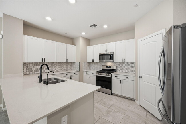 Building Photo - Beautiful home in the desirable Inspirada community! Move in ready!