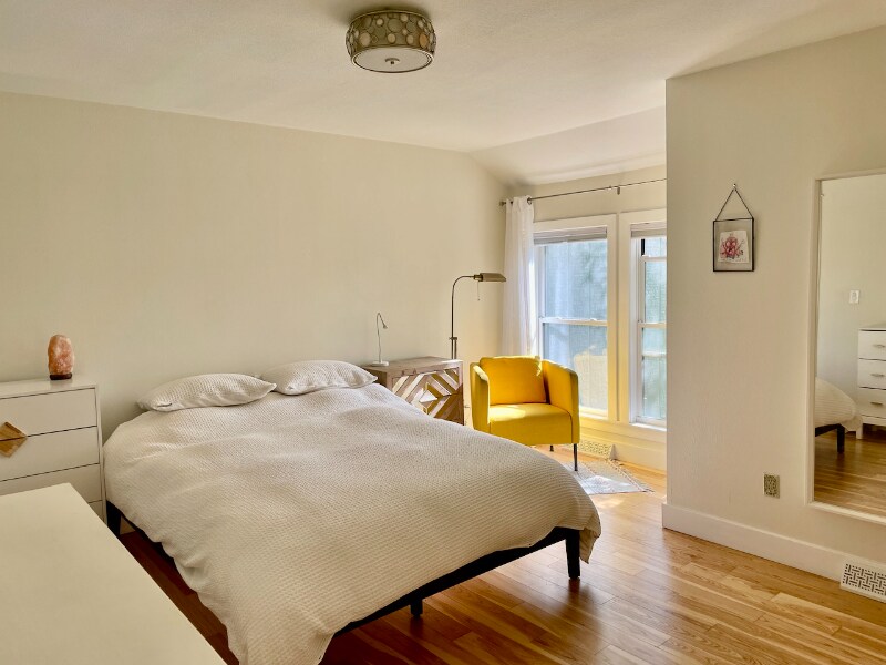 Building Photo - 82 Benthaven Pl