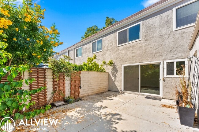 Building Photo - Spacious 3 Bed/2.5 Bath, 2-Story Home with Private Patio Available Now!