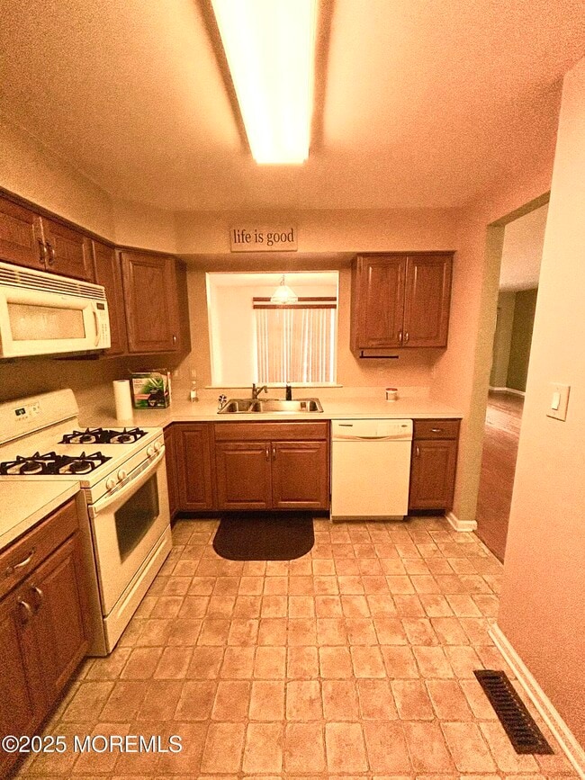 Building Photo - 206 Brookfield Dr