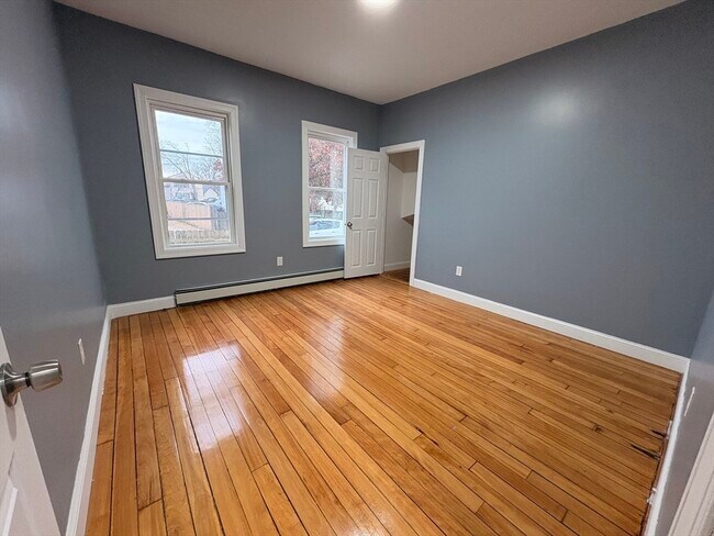 Building Photo - 25 Central Square