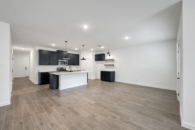 Building Photo - 516 Monarch Trl