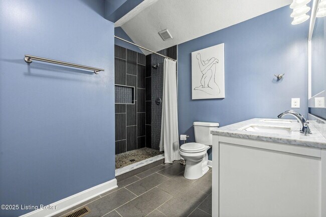 Building Photo - 8715 US-42
