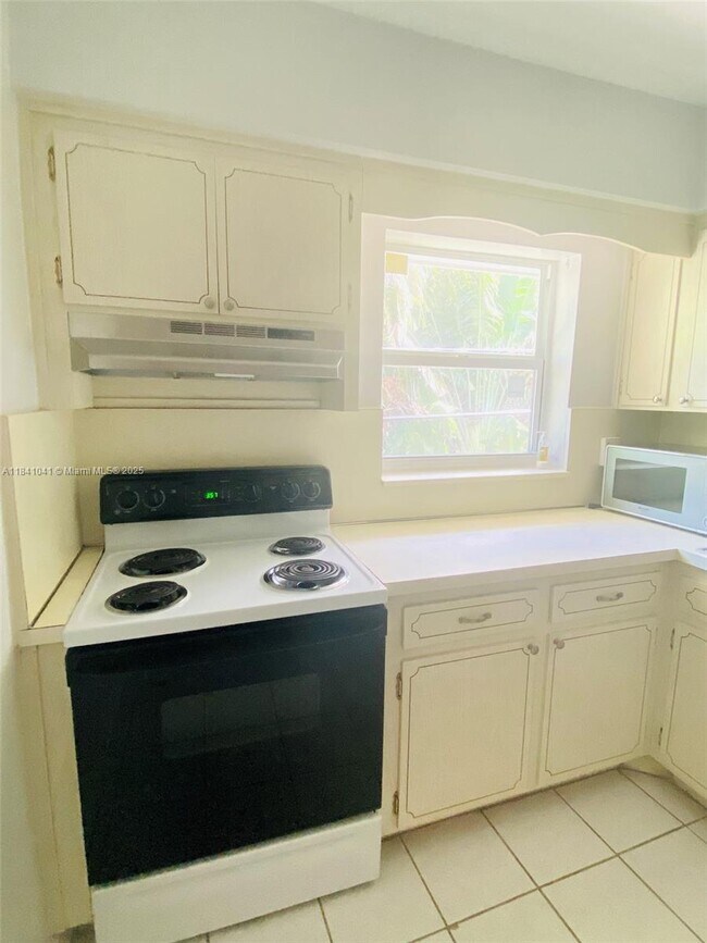 Building Photo - 1100 Atlantic Shores Blvd