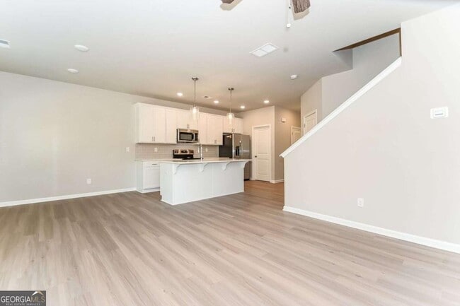 Building Photo - 818 Calvin Pk Dr