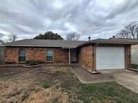 Building Photo - 510 Cumberland Dr