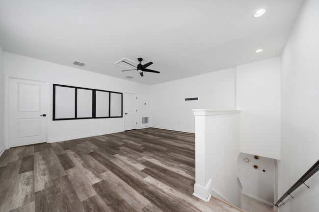 Building Photo - 2591 Seagirt Wy