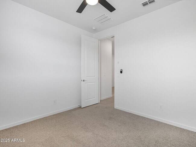 Building Photo - 3104 Bee Trl