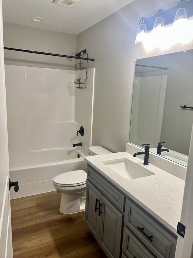 Building Photo - Modern Open Living in Ephrata