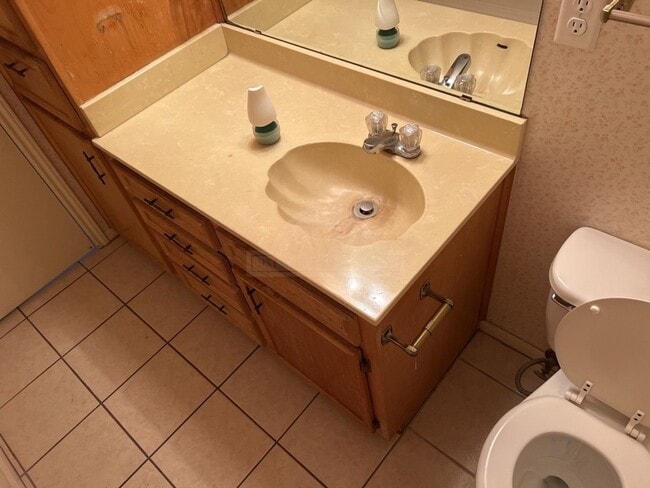 Building Photo - 2608 Jade Rd