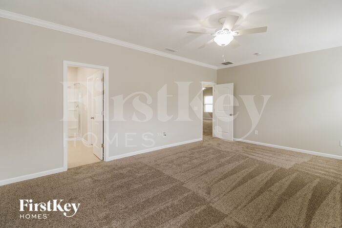 Building Photo - 323 Summergate Dr