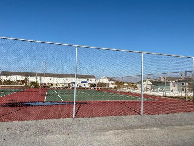 Building Photo - 4000 Gulf Terrace Dr