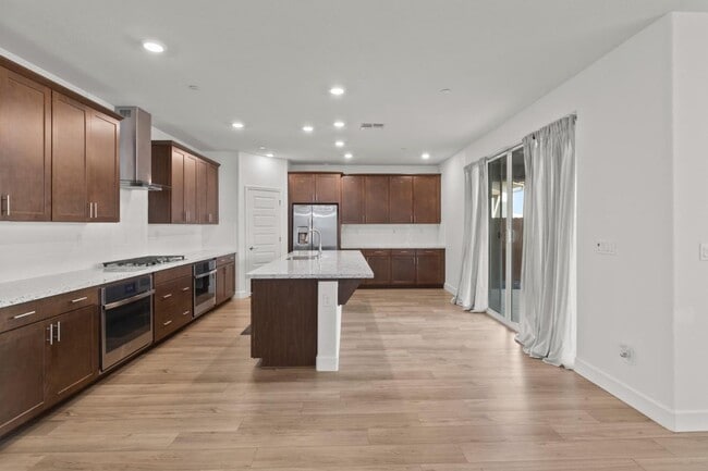 Building Photo - 3 YEARS NEW, BUILT BY LENNAR HOMES, 4 BED, 3 BATH, 2 CAR GARAGE