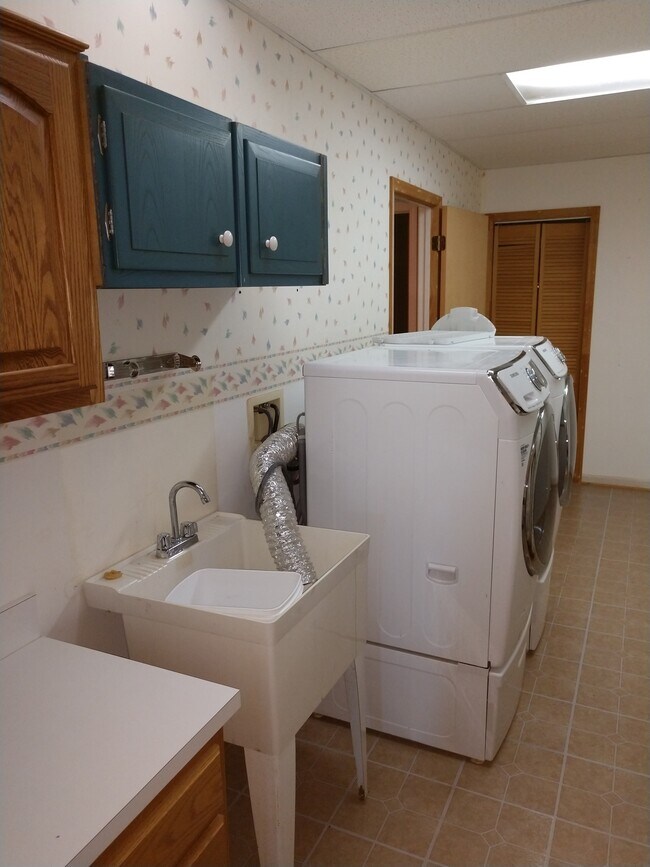 Laundry - 1101 Odes Wilson Rd