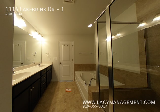 Building Photo - 1116 Lakebrink Dr