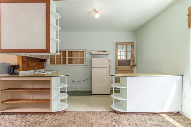 Building Photo - Home for Rent in Roseburg